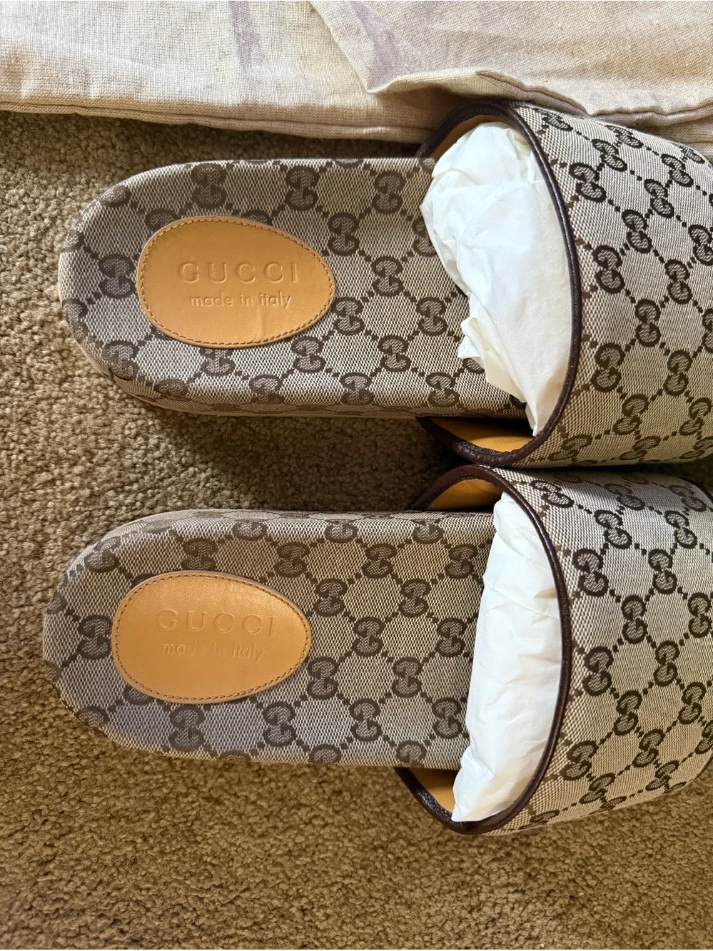 Gucci• Supreme Beige Monogram GG Slides